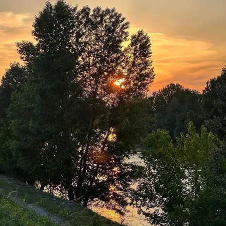 Sulla Ciclabile Lungo Il Fiume Adige
